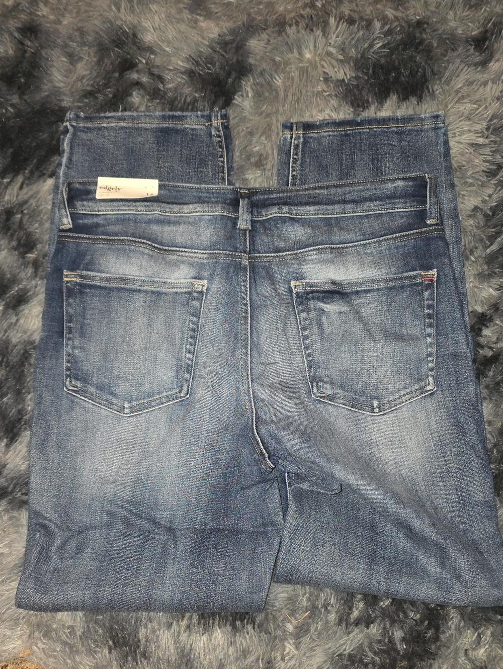Maurices Men's Slim Straight Jeans in Medium Blue Wash